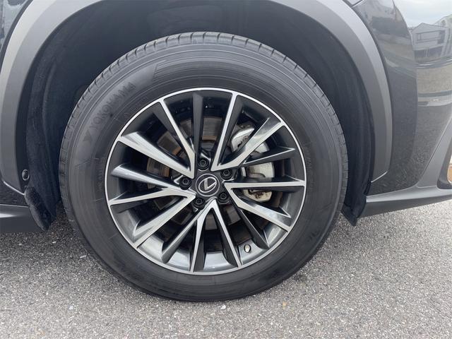 NX NX250 バージョンL 車検2年付き、純正ナビ(フルセグ・スマホ連携)、パノラマビューカメラ、ETC2.0、純正アルミ、パワーシート、シートヒーター&クーラー、LEDヘッドライト、ハンドルヒーター、レザーシート(10枚目)