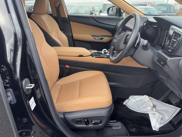 NX NX250 バージョンL 車検2年付き、純正ナビ(フルセグ・スマホ連携)、パノラマビューカメラ、ETC2.0、純正アルミ、パワーシート、シートヒーター&クーラー、LEDヘッドライト、ハンドルヒーター、レザーシート(17枚目)