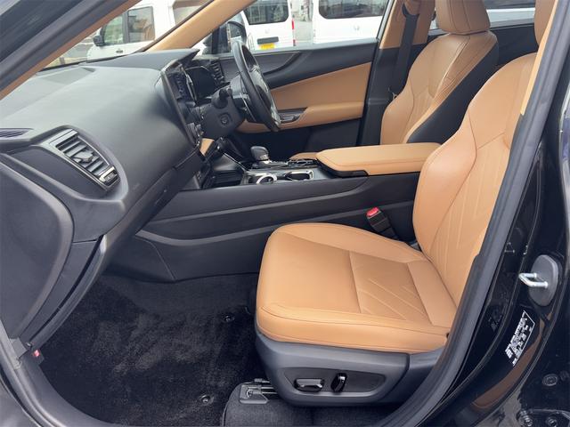 NX NX250 バージョンL 車検2年付き、純正ナビ(フルセグ・スマホ連携)、パノラマビューカメラ、ETC2.0、純正アルミ、パワーシート、シートヒーター&クーラー、LEDヘッドライト、ハンドルヒーター、レザーシート(30枚目)