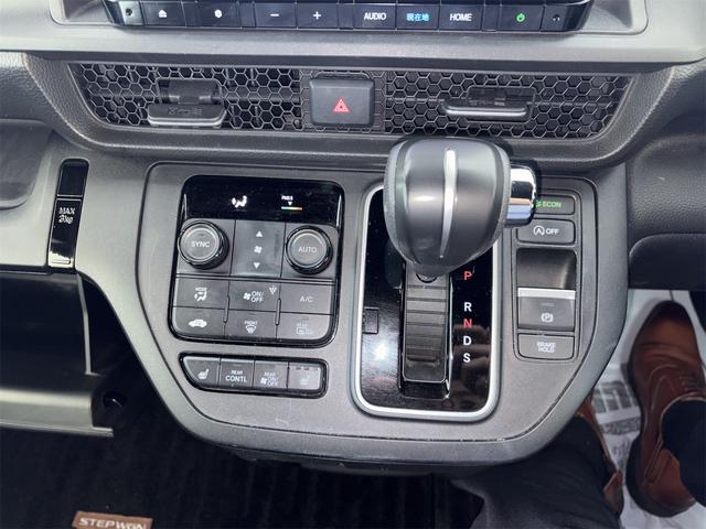 ステップワゴン スパーダ　車検２年付き！！、純正ナビ（ＣＤ、ＤＶＤ、フルセグ、Ｂｌｕｅｔｏｏｔｈ）、両側パワースライドドア、ＬＥＤヘッドライト、シート―ヒーター、純正アルミホイール、パワーテールゲート（46枚目）