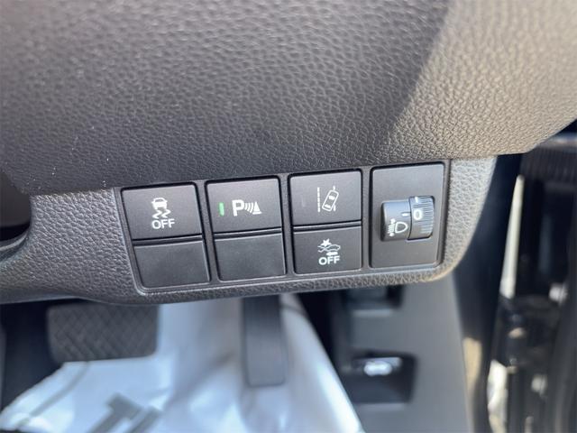 Ｎ－ＯＮＥ プレミアム　オーディオレス車、ＬＥＤヘッドライト、オートライト、シートヒーター、オートエアコン、純正アルミホイール、クルーズコントロール、ワンオーナー、禁煙車（33枚目）