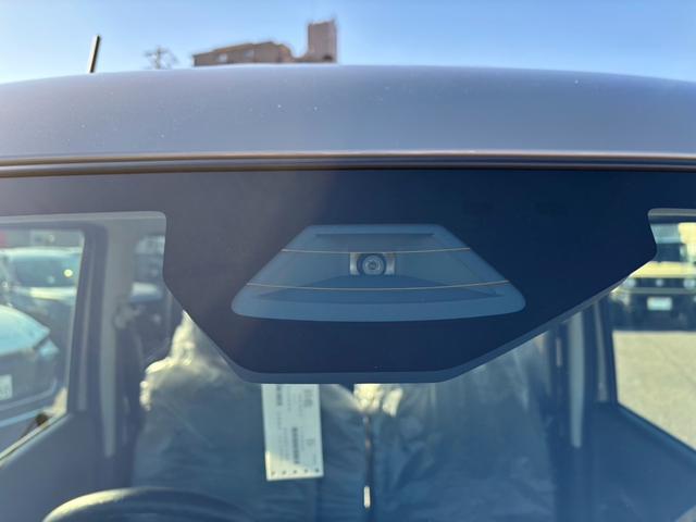 スペーシア ハイブリッドX 届出済未使用車 両側電動スライドドア 衝突被害軽減システム オートライト LEDヘッドランプ スマートキー アイドリングストップ 電動格納ミラー シートヒーター ベンチシート CVT(13枚目)