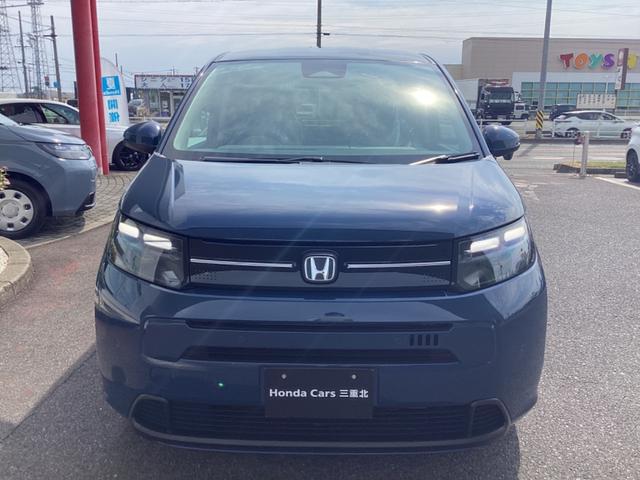 フリード エアー EX 純正8インチナビ(3枚目)