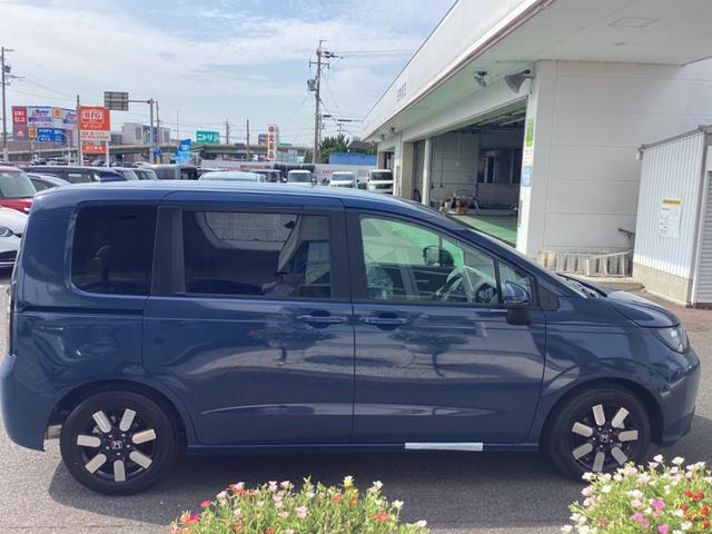 フリード エアー EX 純正8インチナビ(4枚目)