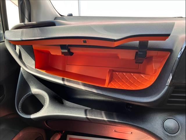 シエンタ ＨＹＢＲＩＤ　Ｘ　７人乗り　モデリスタエアロ　左電動スライド　バックカメラ　ＥＴＣ　社外ナビ（ＡＶＩＣ－ＲＷ５１１）　社外アルミ（20枚目）