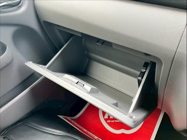 NV350キャラバンバン 5ドア ディーゼル プレミアムGX 4WD リアヒーター リアクーラー ベットキット(ベット新品) ETC バックカメラ 日産メモリーナビ(MC313D-W) オートライト(22枚目)