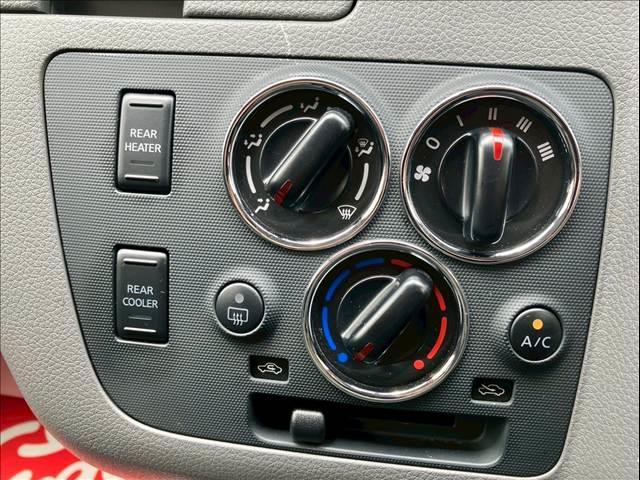 NV350キャラバンバン 5ドア ディーゼル プレミアムGX 4WD リアヒーター リアクーラー ベットキット(ベット新品) ETC バックカメラ 日産メモリーナビ(MC313D-W) オートライト(31枚目)