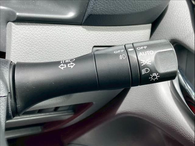NV350キャラバンバン 5ドア ディーゼル プレミアムGX 4WD リアヒーター リアクーラー ベットキット(ベット新品) ETC バックカメラ 日産メモリーナビ(MC313D-W) オートライト(35枚目)
