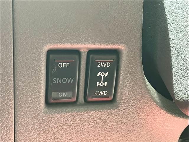 NV350キャラバンバン 5ドア ディーゼル プレミアムGX 4WD リアヒーター リアクーラー ベットキット(ベット新品) ETC バックカメラ 日産メモリーナビ(MC313D-W) オートライト(38枚目)