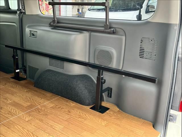 NV350キャラバンバン 5ドア ディーゼル プレミアムGX 4WD リアヒーター リアクーラー ベットキット(ベット新品) ETC バックカメラ 日産メモリーナビ(MC313D-W) オートライト(47枚目)