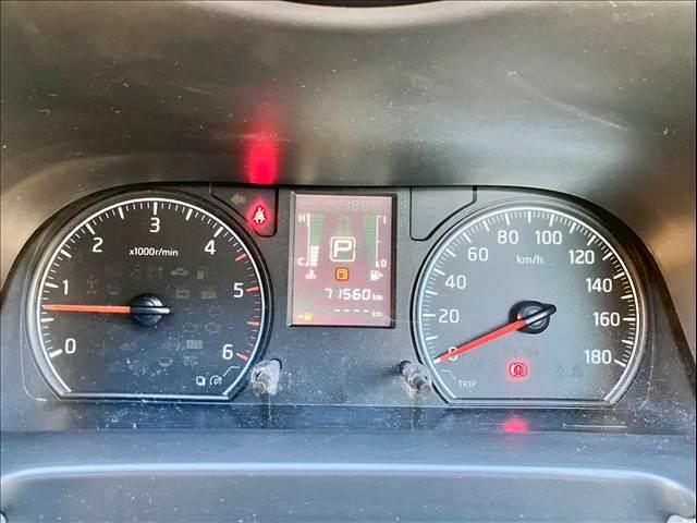 ＮＶ３５０キャラバンバン ロングＤＸターボＥＸパッケージ　エマージェンシーブレーキ　ＥＴＣ　ＶＤＣ　ＡＭ／ＦＭオーディオ　両側スライド　パワーステアリング　パワーウィンドウ（前席）　エアバック　３／６人乗り　ディーゼル（18枚目）