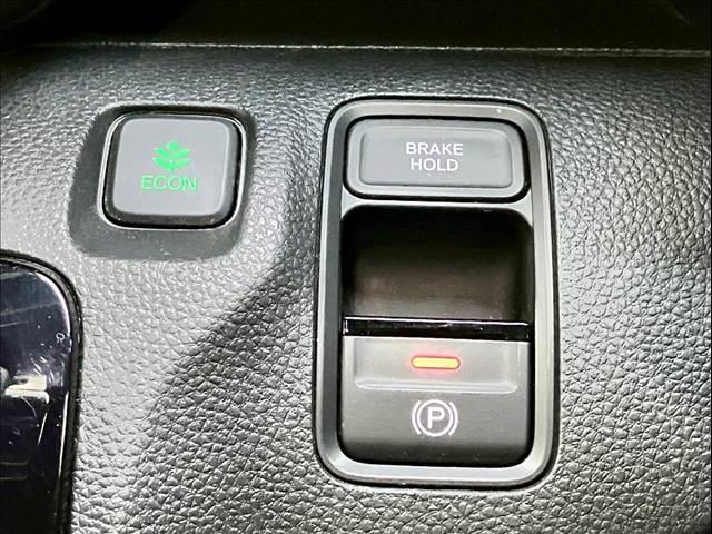 ユーザー買取車のダイレクト販売は　買取時に当店検査⇒第三者機関ＪＡＡＡで更なる検査⇒認証工場にて１２か月点検整備⇒最終チェック⇒納車となります。