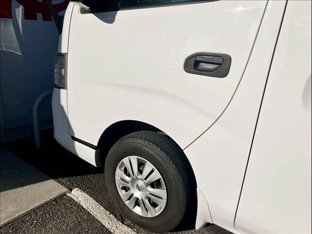 NV350キャラバンバン ロングDXターボ EXパッケージ エマージェンシーブレーキ 横滑り防止 電動格納ミラー 日産純正オーディオ ETC キー2コ(49枚目)