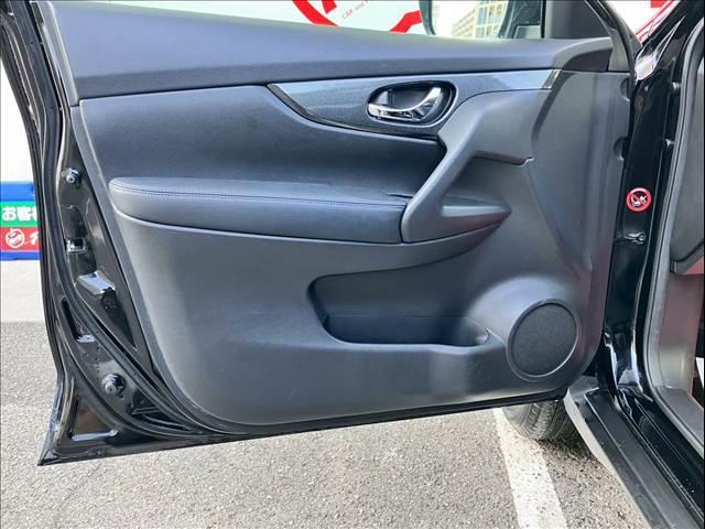 エクストレイル ２０Ｘ　エマージェンシーブレーキ　パッケージ　４ＷＤ　エマージェンシーブレーキ　バックモニター　シートヒーター　純正後付ナビ（ＨＣ３０９Ｄ－Ａ）　３列シート　７人乗り　パワーステアリング　パワーウィンドウ　オートエアコン　　後席モニター（13枚目）