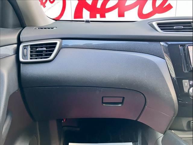 エクストレイル ２０Ｘ　エマージェンシーブレーキ　パッケージ　４ＷＤ　エマージェンシーブレーキ　バックモニター　シートヒーター　純正後付ナビ（ＨＣ３０９Ｄ－Ａ）　３列シート　７人乗り　パワーステアリング　パワーウィンドウ　オートエアコン　　後席モニター（20枚目）