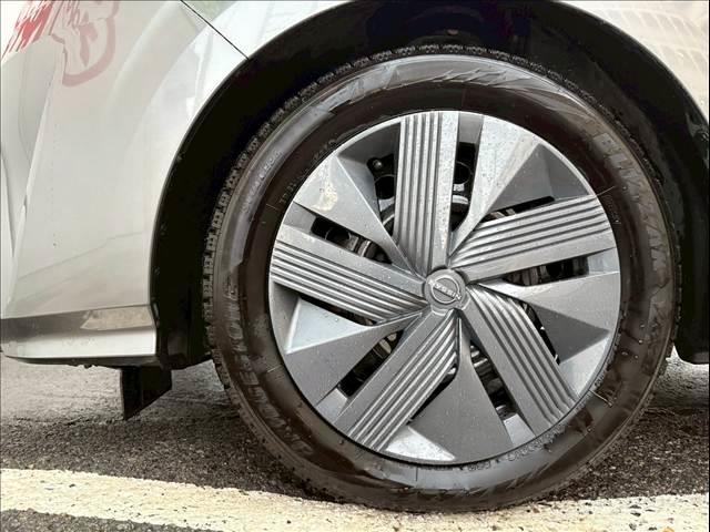 ノート X FOUR キー2コ ETC シートヒーター ステアリングヒーター 全方位運転支援システム(エマージェンシーブレーキ 車線逸脱防止支援システム) Bluetooth接続 社外ナビ(AVN-LBS01)(57枚目)