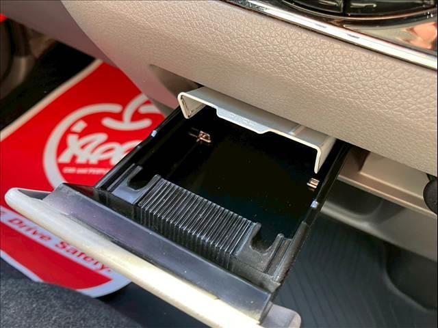 ＮＶ３５０キャラバンバン ライダープレミアムＧＸ　エマージェンシーブレーキ　バックカメラ　リアヒーター　リアクーラー　ＥＴＣ　純正メモリーナビ（ＭＪ１１９Ｄ－Ｗ）　ドライブレコーダー　横滑り防止装置　パワーウィンドウ　パワーステアリング（29枚目）