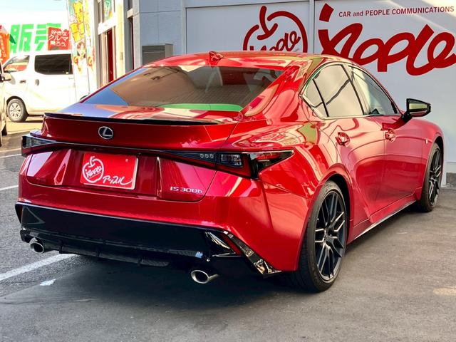 ＩＳ ＩＳ３００ｈ　ＦスポーツモードブラックＩＩＩ　ワンオーナー　サンルーフ　セーフティシステムプラス　ＢＳＭ　パワーシート　３連フルＬＥＤヘッドランプ　ＥＴＣ２．０　バックカメラ　シートヒーター＆ファン　ステアリングヒーター（3枚目）