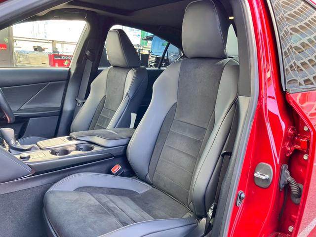 ＩＳ ＩＳ３００ｈ　ＦスポーツモードブラックＩＩＩ　ワンオーナー　サンルーフ　セーフティシステムプラス　ＢＳＭ　パワーシート　３連フルＬＥＤヘッドランプ　ＥＴＣ２．０　バックカメラ　シートヒーター＆ファン　ステアリングヒーター（13枚目）