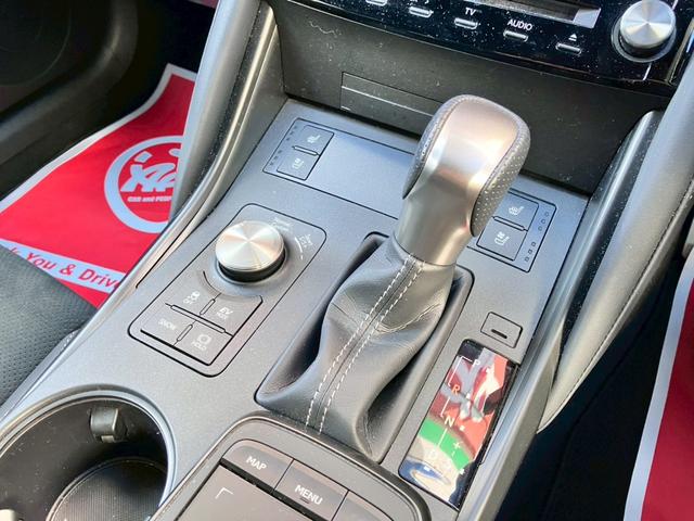 ＩＳ ＩＳ３００ｈ　ＦスポーツモードブラックＩＩＩ　ワンオーナー　サンルーフ　セーフティシステムプラス　ＢＳＭ　パワーシート　３連フルＬＥＤヘッドランプ　ＥＴＣ２．０　バックカメラ　シートヒーター＆ファン　ステアリングヒーター（27枚目）