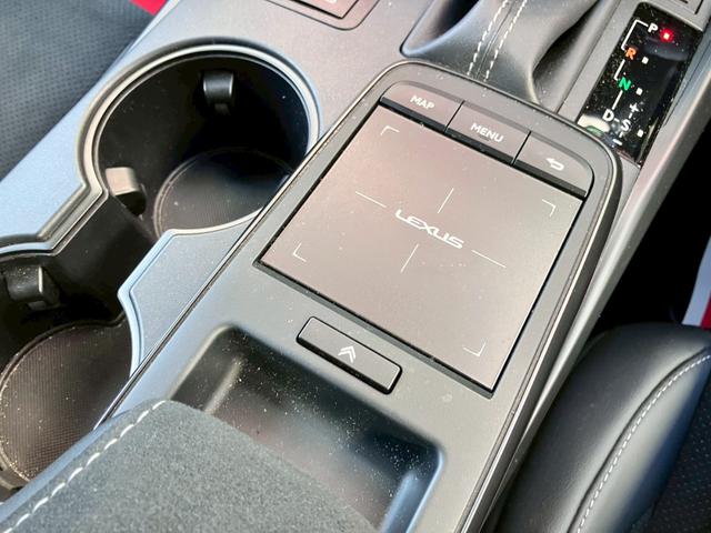 ＩＳ ＩＳ３００ｈ　ＦスポーツモードブラックＩＩＩ　ワンオーナー　サンルーフ　セーフティシステムプラス　ＢＳＭ　パワーシート　３連フルＬＥＤヘッドランプ　ＥＴＣ２．０　バックカメラ　シートヒーター＆ファン　ステアリングヒーター（30枚目）