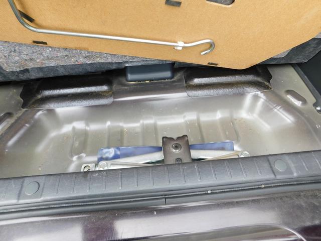 ジムニー ワイルドウインド　オートマ４ＷＤ／キーレス／禁煙車／ナビテレビ／ＥＴＣ／シートヒーター／車検（23枚目）