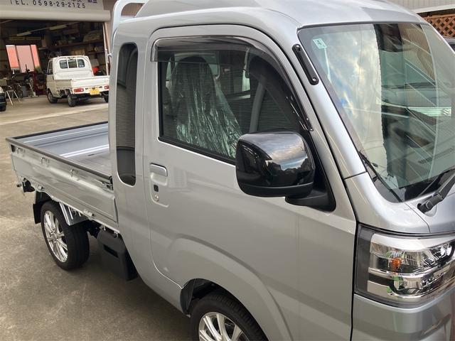 ハイゼットトラック 　ジャンボカスタム　三方開　ＣＶＴ　衝突被害軽減システム　クリアランスソナー　スマートキー　アイドリングストップ　電動格納ミラー　アルミホイール　ＥＳＣ　エアコン　パワーウィンドウ　運転席エアバッグ（7枚目）