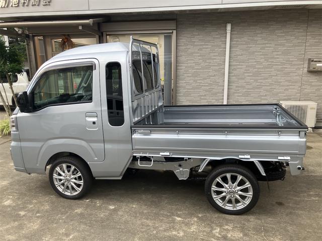 ハイゼットトラック 　ジャンボカスタム　三方開　ＣＶＴ　衝突被害軽減システム　クリアランスソナー　スマートキー　アイドリングストップ　電動格納ミラー　アルミホイール　ＥＳＣ　エアコン　パワーウィンドウ　運転席エアバッグ（13枚目）