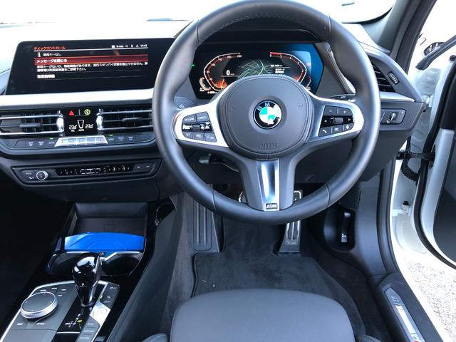 １シリーズ １１８ｄ　Ｍスポーツ　当社試乗車ＵＰ・ＡｐｐｌｅＣａｒＰｌａｙ・アンビエントライト・キック開閉式電動リアゲート・ワイヤレスチャージ・アクティブクルーズコントロール・１８インチアルミホイール・バックカメラ・ミラーＥＴＣ（29枚目）