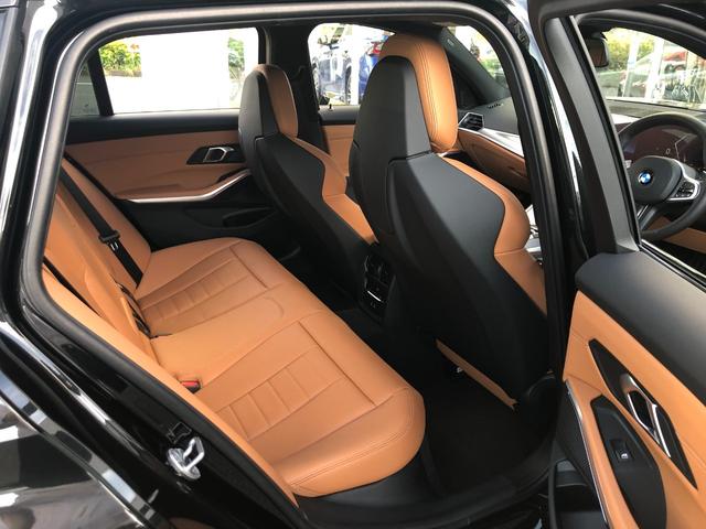 ３シリーズ ３２０ｄｘＤｒｉｖｅツーリングＭスポーツハイラインＰ　当社試乗車ＵＰ・カーブドディスプレイ・Ｍスポーツシート・ＡｐｐｌｅＣａｒＰｌａｙ・アンビエントライト・電動リアゲート・シートヒーター・ＨＵＤ・１８インチＡＷ・全方位カメラ・ミラーＥＥＴＣ（21枚目）