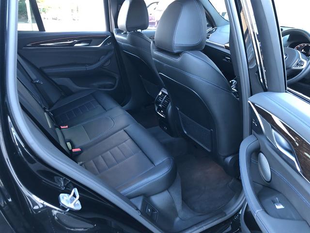 Ｘ３ 　当社試乗車ＵＰ・サウンドＰＫＧ・ハーマンカードンサラウンド・アコースティックガラス・２０インチＡＷ・黒革シート・シートヒーター・ＡｐｐｌｅＣａｒＰｌａｙ・アンビエントライト・電動ゲート・ミラーＥＴＣ（22枚目）