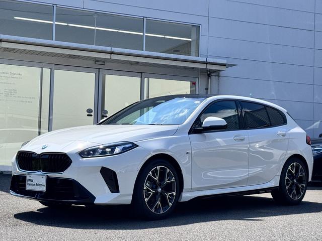 1シリーズ 120d Mスポーツ ハイラインパッケージ 当社デモカー・カーブドディスプレイ・ハーマンカードン・アンビエントライト・AppleCarPlay・アンドロイドオート・18インチAW・ルーフブラック・HUD・シートヒーター・黒革シート・ミラーETC(6枚目)