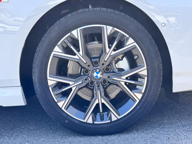 1シリーズ 120d Mスポーツ ハイラインパッケージ 当社デモカー・カーブドディスプレイ・ハーマンカードン・アンビエントライト・AppleCarPlay・アンドロイドオート・18インチAW・ルーフブラック・HUD・シートヒーター・黒革シート・ミラーETC(15枚目)