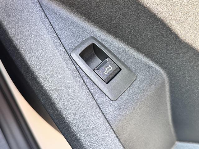 1シリーズ 120d Mスポーツ ハイラインパッケージ 当社デモカー・カーブドディスプレイ・ハーマンカードン・アンビエントライト・AppleCarPlay・アンドロイドオート・18インチAW・ルーフブラック・HUD・シートヒーター・黒革シート・ミラーETC(44枚目)