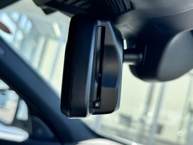 1シリーズ 120d Mスポーツ ハイラインパッケージ 当社デモカー・カーブドディスプレイ・ハーマンカードン・アンビエントライト・AppleCarPlay・アンドロイドオート・18インチAW・ルーフブラック・HUD・シートヒーター・黒革シート・ミラーETC(68枚目)