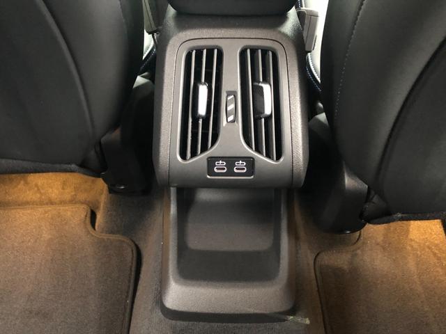 Ｘ１ ｘＤｒｉｖｅ　２０ｄ　Ｍスポーツ　試乗車・１９インチアルミ・ステアリングＨ　　ＡｐｐｌｅＣａｒＰｌａｙ・アンビエントライトａｎｄｒｏｉｄオート・全方位カメラ・シートヒーター・ＨＵＤ・インテリアカメラ・電動トランク・ミラーＥＴＣ（10枚目）