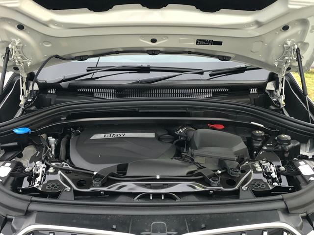 Ｘ１ ｘＤｒｉｖｅ　２０ｄ　Ｍスポーツ　試乗車・１９インチアルミ・ステアリングＨ　　ＡｐｐｌｅＣａｒＰｌａｙ・アンビエントライトａｎｄｒｏｉｄオート・全方位カメラ・シートヒーター・ＨＵＤ・インテリアカメラ・電動トランク・ミラーＥＴＣ（67枚目）