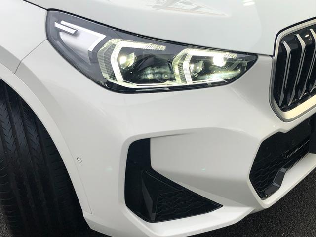 Ｘ１ ｘＤｒｉｖｅ　２０ｄ　Ｍスポーツ　試乗車・１９インチアルミ・ステアリングＨ　　ＡｐｐｌｅＣａｒＰｌａｙ・アンビエントライトａｎｄｒｏｉｄオート・全方位カメラ・シートヒーター・ＨＵＤ・インテリアカメラ・電動トランク・ミラーＥＴＣ（69枚目）