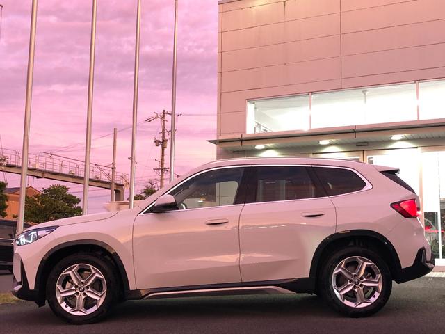 Ｘ１ ｘＤｒｉｖｅ　２０ｄ　ｘライン　試乗車・１８インチＡＷ・ａｎｄｒｏｉｄオート・ＡＣＣ　ＡｐｐｌｅＣａｒＰｌａｙ・アンビエントライト・全方位カメラ・ＨＵＤ・電動シート・電動トランク・シートヒーター・ワイヤレスチャージ・ミラーＥＴＣ（10枚目）