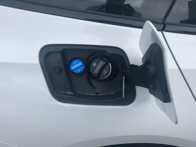 ５シリーズ ５２３ｄ　ｘＤｒｉｖｅツーリング　Ｍスポーツ　試乗車・２０インチＡＷ・コンフォートＤＰＫＧ　　ＡｐｐｌｅＣａｒＰｌａｙ・アンビエントライト・全方位カメラ・ヘッドＵＰディスプレイ・Ａサスペンション・純正ＴＶ・電動トランク・電動シート・ミラーＥＴＣ（16枚目）