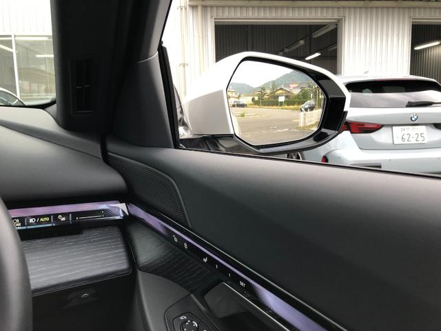 ５シリーズ ５２３ｄ　ｘＤｒｉｖｅツーリング　Ｍスポーツ　試乗車・２０インチＡＷ・コンフォートＤＰＫＧ　　ＡｐｐｌｅＣａｒＰｌａｙ・アンビエントライト・全方位カメラ・ヘッドＵＰディスプレイ・Ａサスペンション・純正ＴＶ・電動トランク・電動シート・ミラーＥＴＣ（41枚目）