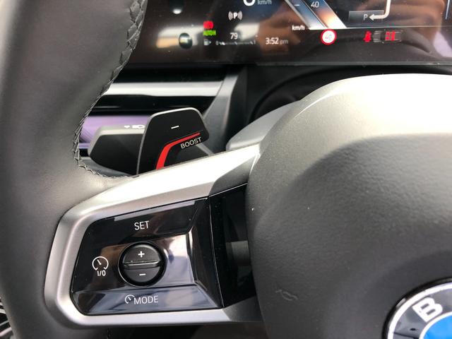 ５シリーズ ５２３ｄ　ｘＤｒｉｖｅツーリング　Ｍスポーツ　試乗車・２０インチＡＷ・コンフォートＤＰＫＧ　　ＡｐｐｌｅＣａｒＰｌａｙ・アンビエントライト・全方位カメラ・ヘッドＵＰディスプレイ・Ａサスペンション・純正ＴＶ・電動トランク・電動シート・ミラーＥＴＣ（46枚目）