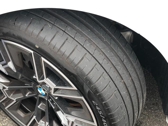 ５シリーズ ５２３ｄ　ｘＤｒｉｖｅツーリング　Ｍスポーツ　試乗車・２０インチＡＷ・コンフォートＤＰＫＧ　　ＡｐｐｌｅＣａｒＰｌａｙ・アンビエントライト・全方位カメラ・ヘッドＵＰディスプレイ・Ａサスペンション・純正ＴＶ・電動トランク・電動シート・ミラーＥＴＣ（68枚目）