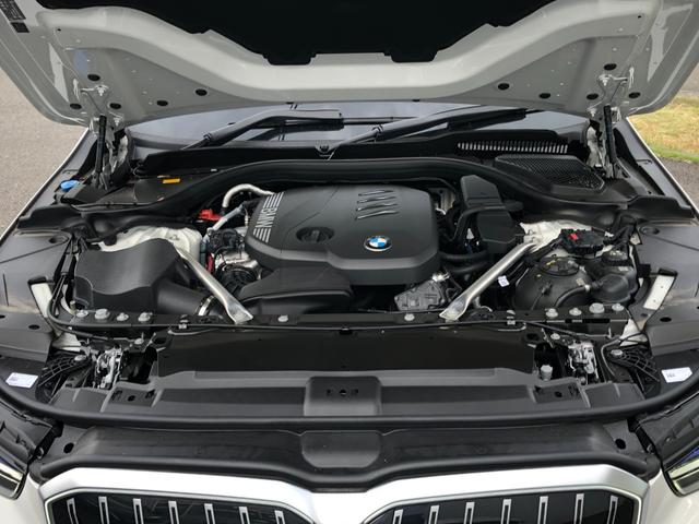 ５シリーズ ５２３ｄ　ｘＤｒｉｖｅツーリング　Ｍスポーツ　試乗車・２０インチＡＷ・コンフォートＤＰＫＧ　　ＡｐｐｌｅＣａｒＰｌａｙ・アンビエントライト・全方位カメラ・ヘッドＵＰディスプレイ・Ａサスペンション・純正ＴＶ・電動トランク・電動シート・ミラーＥＴＣ（71枚目）