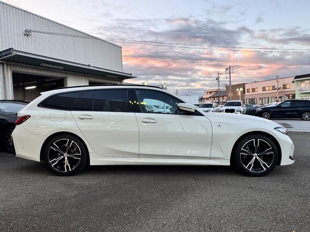 ３シリーズ ３２０ｉツーリング　Ｍスポーツ　仕入車両・コンフォートＰＫＧ・１８インチＡＷ・ＡｐｐｌｅＣａｒＰｌａｙ・アンビエントライト・全方位カメラ・ＨＵＤ・オートホールド・パドルシフト・電動リアゲート・電動シート・シートヒーター・ミラーＥＴＣ（9枚目）