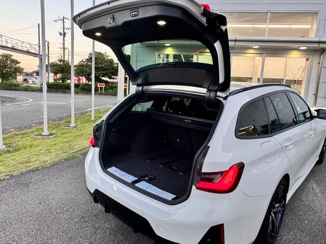 ３シリーズ ３２０ｉツーリング　Ｍスポーツ　仕入車両・コンフォートＰＫＧ・１８インチＡＷ・ＡｐｐｌｅＣａｒＰｌａｙ・アンビエントライト・全方位カメラ・ＨＵＤ・オートホールド・パドルシフト・電動リアゲート・電動シート・シートヒーター・ミラーＥＴＣ（27枚目）