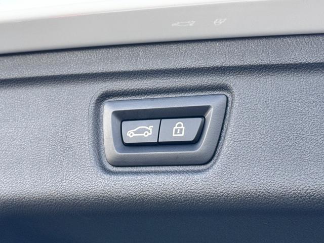 ３シリーズ ３２０ｉツーリング　Ｍスポーツ　仕入車両・コンフォートＰＫＧ・１８インチＡＷ・ＡｐｐｌｅＣａｒＰｌａｙ・アンビエントライト・全方位カメラ・ＨＵＤ・オートホールド・パドルシフト・電動リアゲート・電動シート・シートヒーター・ミラーＥＴＣ（31枚目）