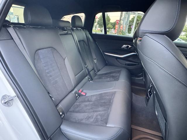 ３シリーズ ３２０ｉツーリング　Ｍスポーツ　仕入車両・コンフォートＰＫＧ・１８インチＡＷ・ＡｐｐｌｅＣａｒＰｌａｙ・アンビエントライト・全方位カメラ・ＨＵＤ・オートホールド・パドルシフト・電動リアゲート・電動シート・シートヒーター・ミラーＥＴＣ（34枚目）