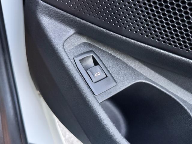 ３シリーズ ３２０ｉツーリング　Ｍスポーツ　仕入車両・コンフォートＰＫＧ・１８インチＡＷ・ＡｐｐｌｅＣａｒＰｌａｙ・アンビエントライト・全方位カメラ・ＨＵＤ・オートホールド・パドルシフト・電動リアゲート・電動シート・シートヒーター・ミラーＥＴＣ（56枚目）