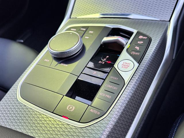 ３シリーズ ３２０ｉツーリング　Ｍスポーツ　仕入車両・コンフォートＰＫＧ・１８インチＡＷ・ＡｐｐｌｅＣａｒＰｌａｙ・アンビエントライト・全方位カメラ・ＨＵＤ・オートホールド・パドルシフト・電動リアゲート・電動シート・シートヒーター・ミラーＥＴＣ（68枚目）